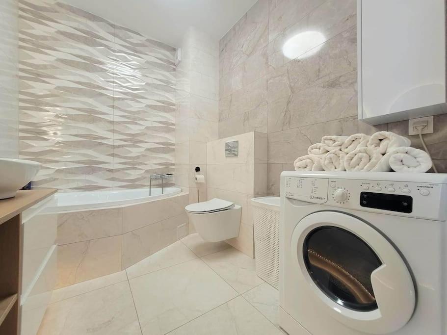 Apartment Sophie 3 Rooms, 2 Bathrooms, 8 Persons Krakau Exterior foto