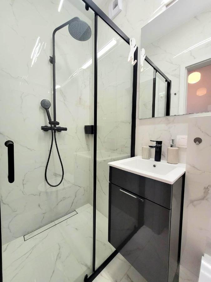 Apartment Sophie 3 Rooms, 2 Bathrooms, 8 Persons Krakau Exterior foto